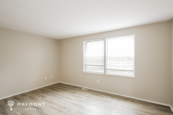 Building Photo - 890 Laverty Ln