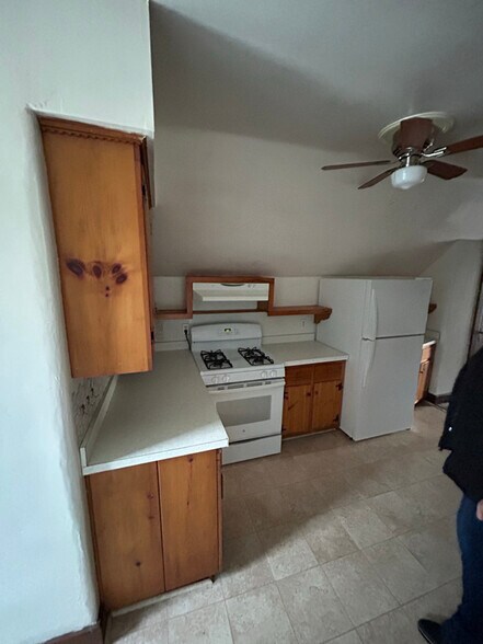 Building Photo - 1381 Union St