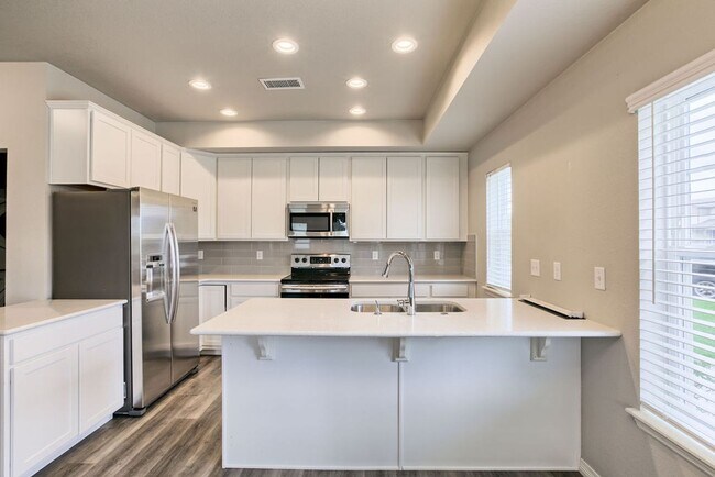 Building Photo - 1695 Grand Ave