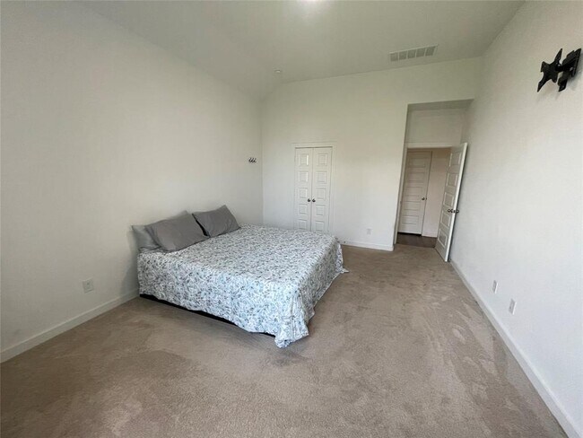 Building Photo - 3023 Dragonlet Ln