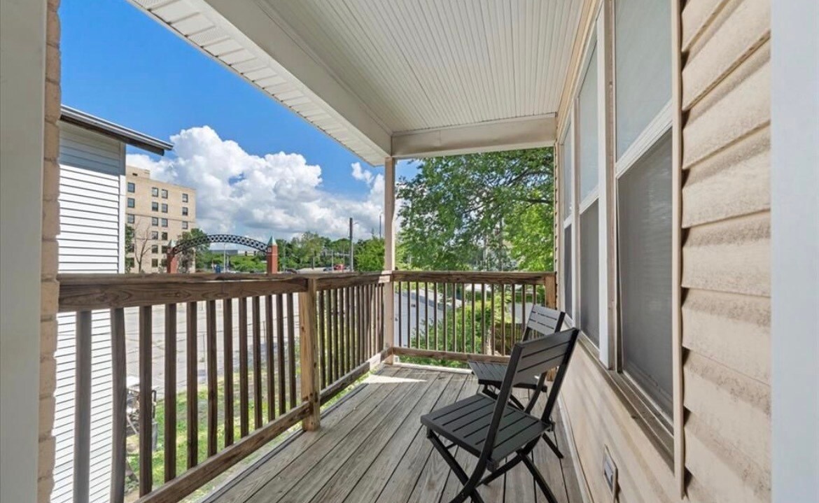 Building Photo - 3618 McRee Ave