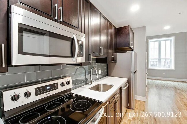 Building Photo - 1523 W Girard Ave