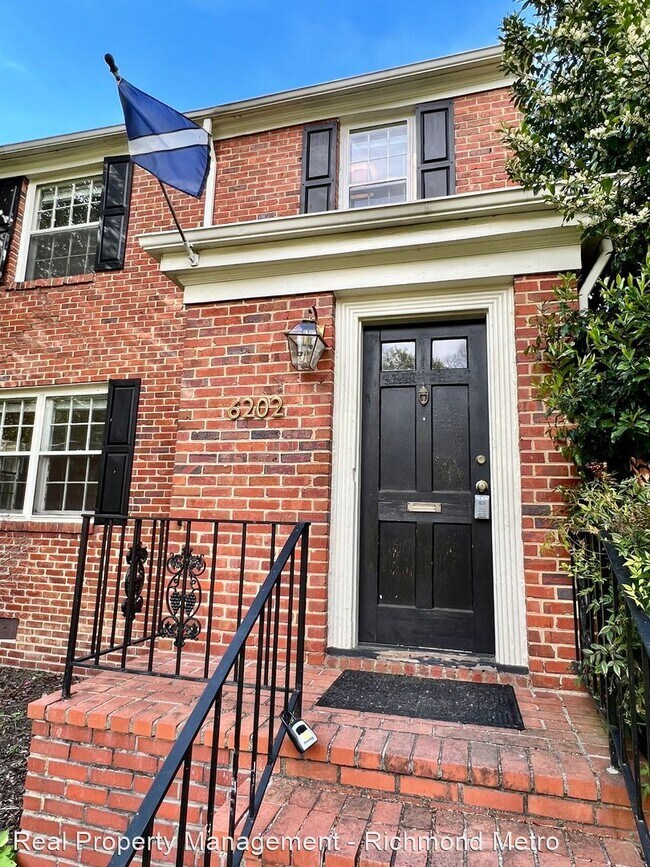 Building Photo - 3 br, 1.5 bath House - 6202 Dustin Drive