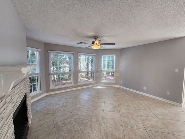 Building Photo - 311 Hawkstone Way