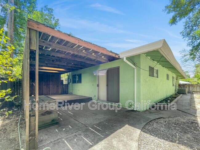 Building Photo - 3012 Sybil Way