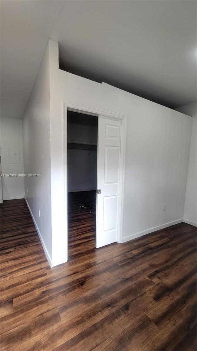 Building Photo - 10172 SW 159th Ave