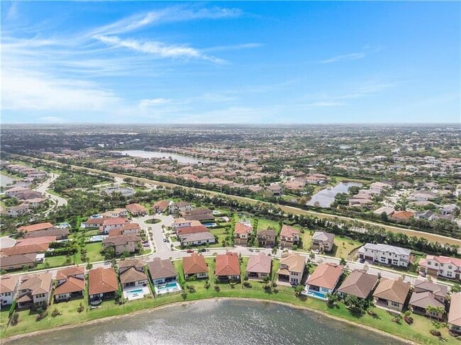 Building Photo - 11835 S Baypoint Cir