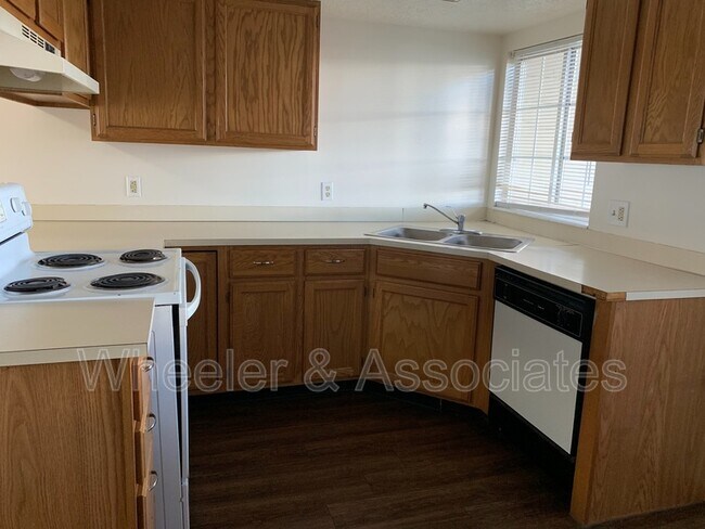 Building Photo - 1045 S 1200 W