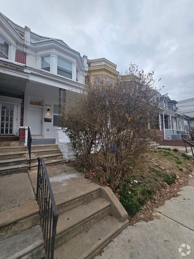 Building Photo - 4642 N 13th St