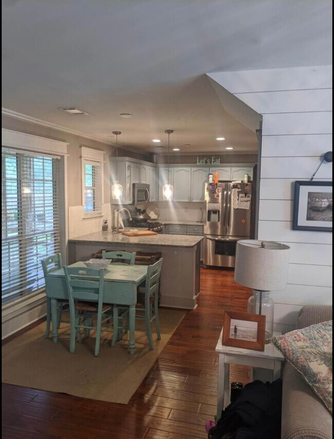 Building Photo - 3263 Seaborn Dr