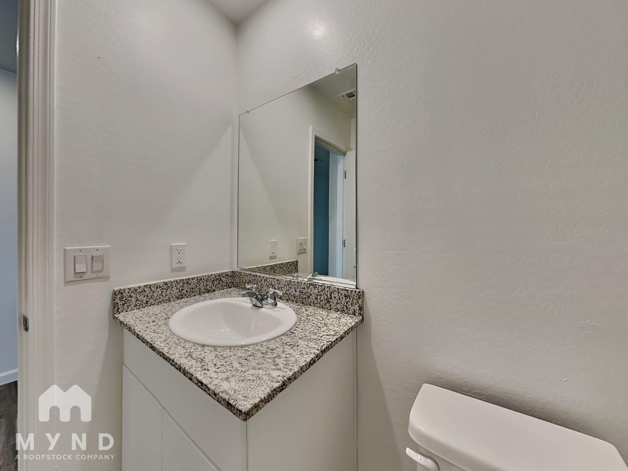 Building Photo - 9346 W Raven Dr