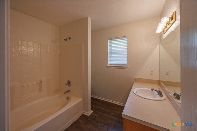Building Photo - 2603 Mason Dr