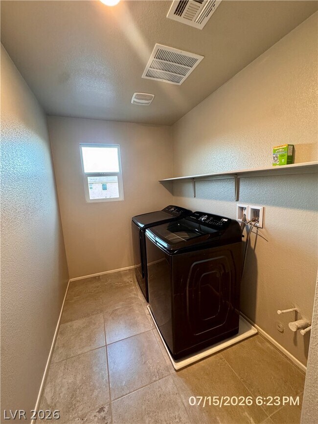 Building Photo - 7461 Opal Star St