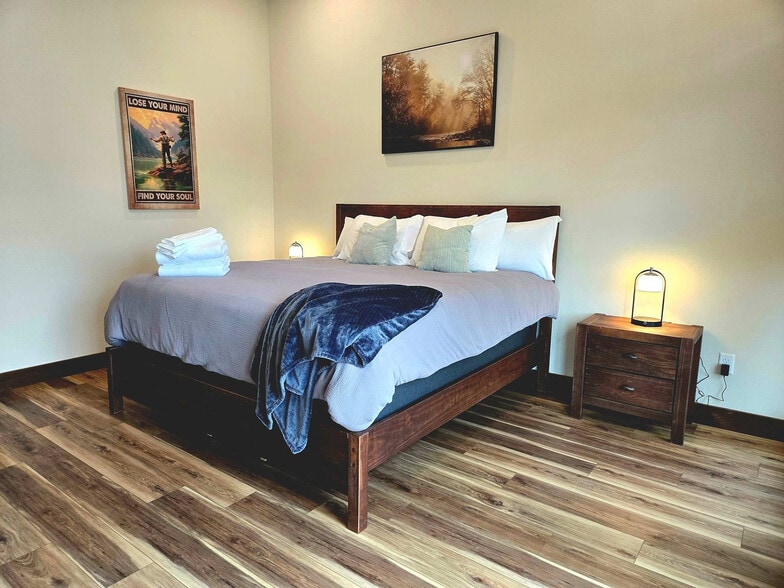 Building Photo - 37 S Rodney St