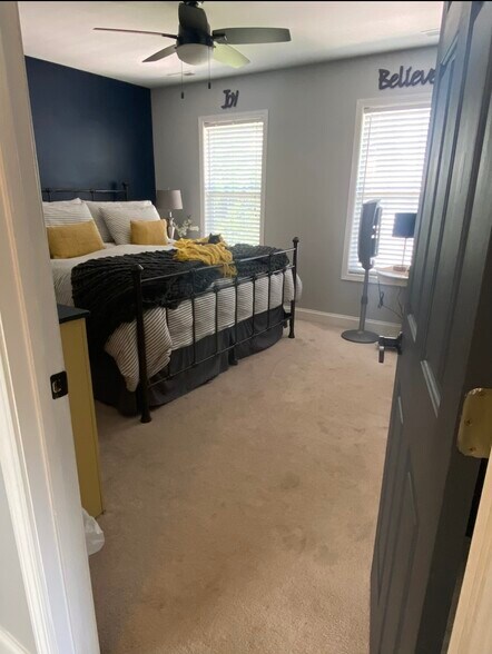 master bedroom - 25 Mill Stone Dr
