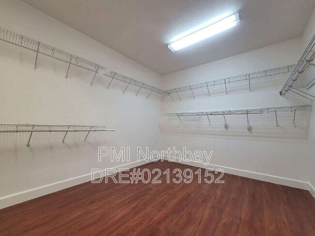 Building Photo - 3856 Stafford Springs Way