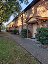 Condo's front entrance - 1725 Newport Pl