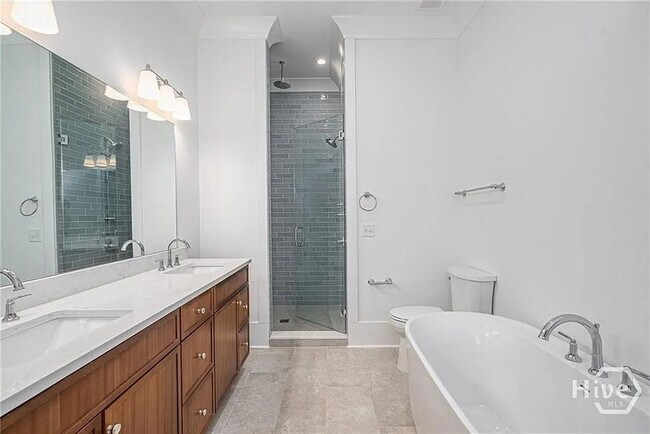 Building Photo - 304 W 38th St