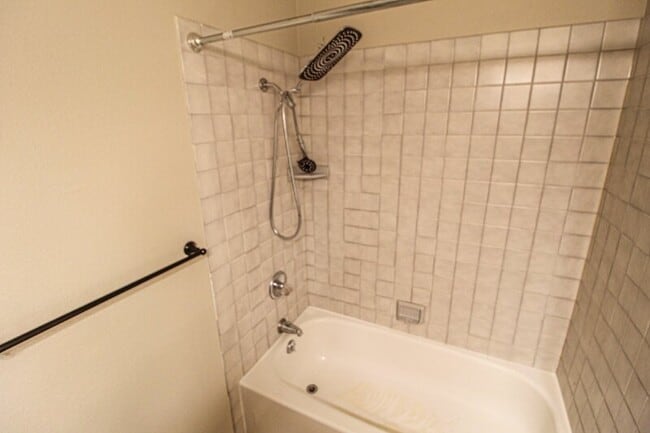 Building Photo - 17630 17th Dr SE