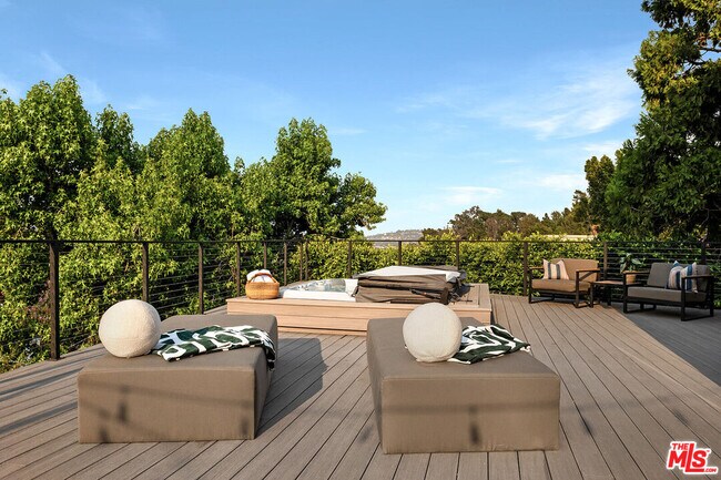 Building Photo - 3360 Ley Dr