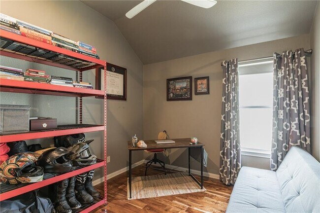 Building Photo - 403 Rosedale Blvd