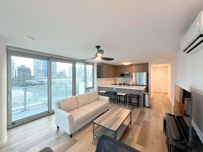 Building Photo - 1500 Rycroft St