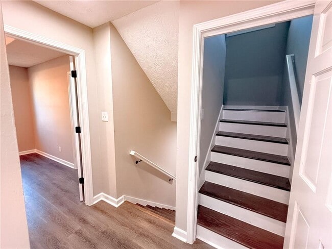 Building Photo - 2861 Spring Ridge Cir