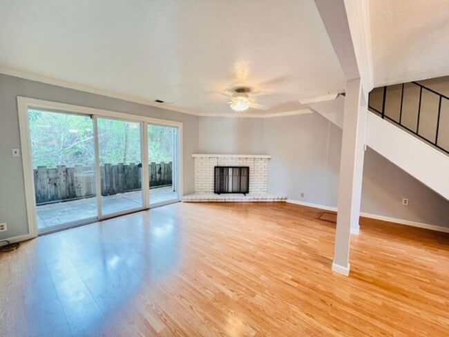 Building Photo - Charming 2BD/1.5BA, Two-Story Townhouse in West Side Danville, Near Downtown- Available NOW!
