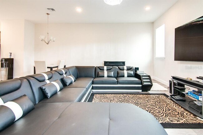 Building Photo - 3439 Norman Lewis Aly