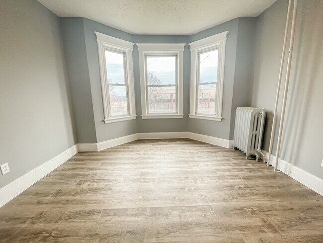 Building Photo - 267-271 Wethersfield Ave