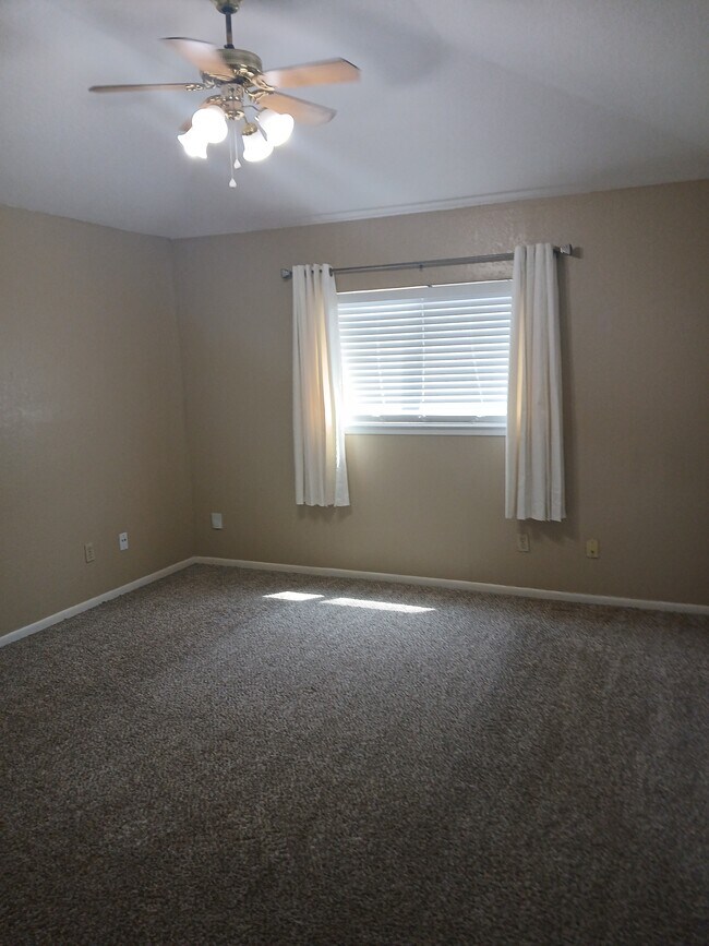 Building Photo - 5101 Middlecoff Cir