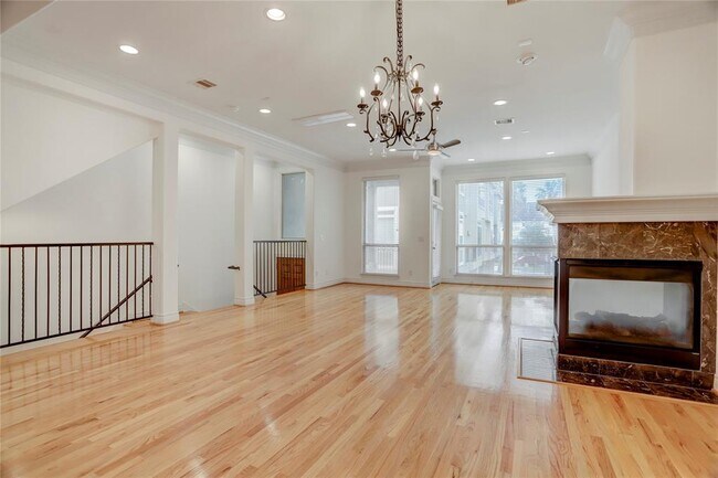 Building Photo - 5446 Crooms St