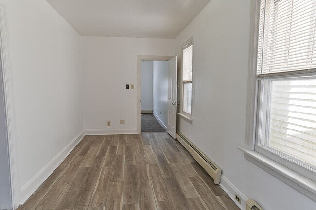 Building Photo - 42 E Locust St