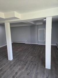 Building Photo - 14 Sugar St