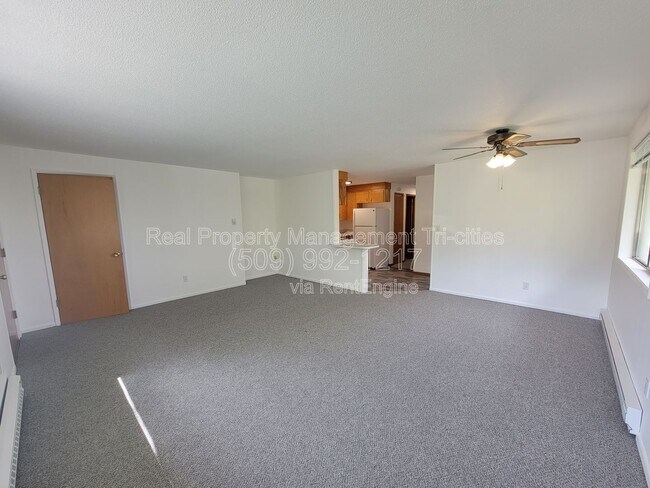 Building Photo - 1618 W 7th Pl