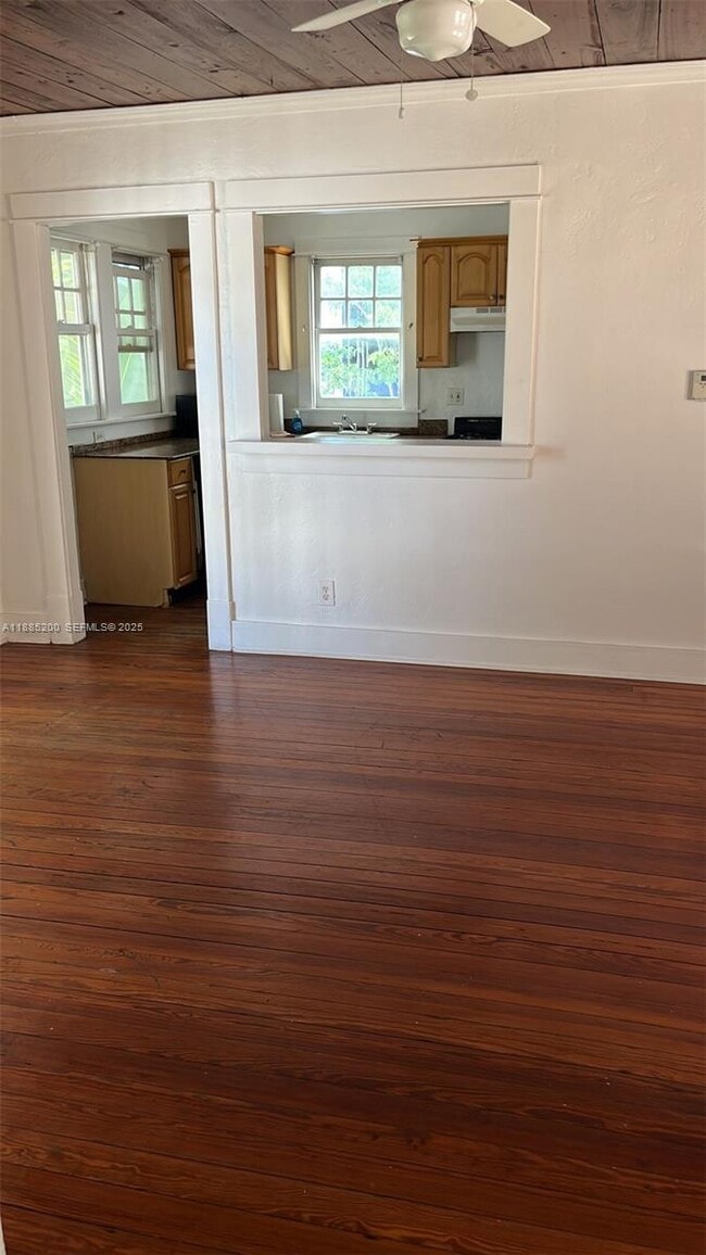 Building Photo - 315 Eucalyptus St