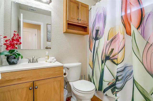 Building Photo - 3915 Laramie Trail