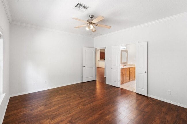 Building Photo - 111 Harbour Town Cir