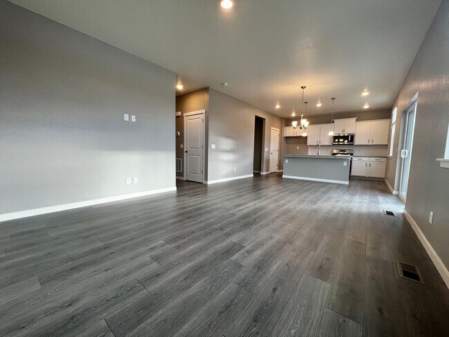 Building Photo - Gorgeous 4 Bed, 2.5 Bath Newer Build in Berthoud!