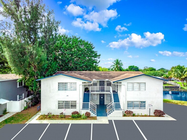 Building Photo - 374 Sunshine Dr