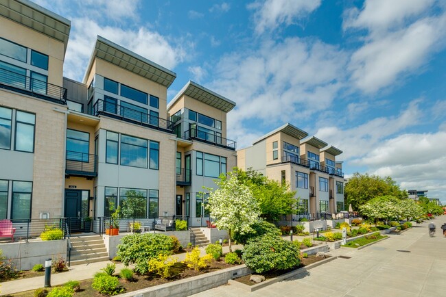 Building Photo - Waterfront Living at the Riverscape Townhomes