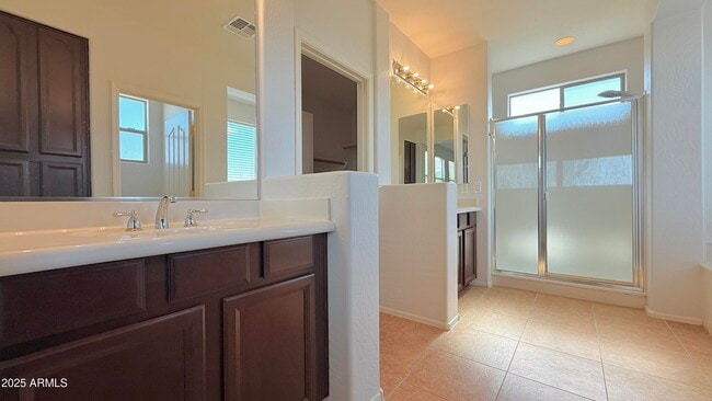 Building Photo - 3316 E Kingbird Pl