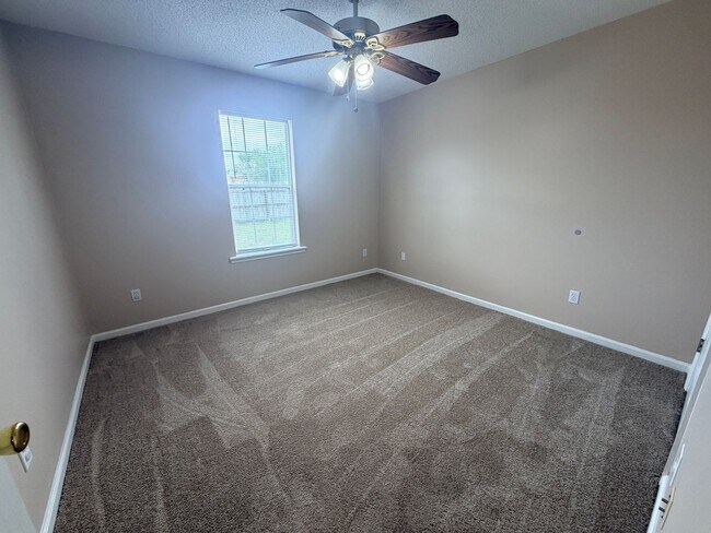 Building Photo - 3BD/2B in Valdosta, GA Close to Moody Air Force Base