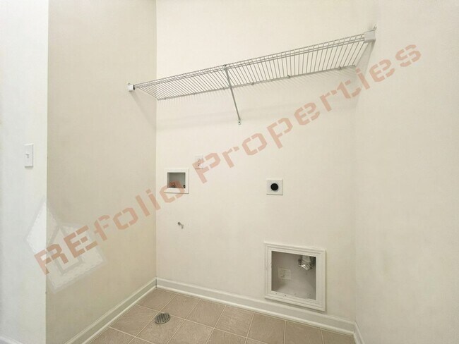 Building Photo - 606 Briarcliff St