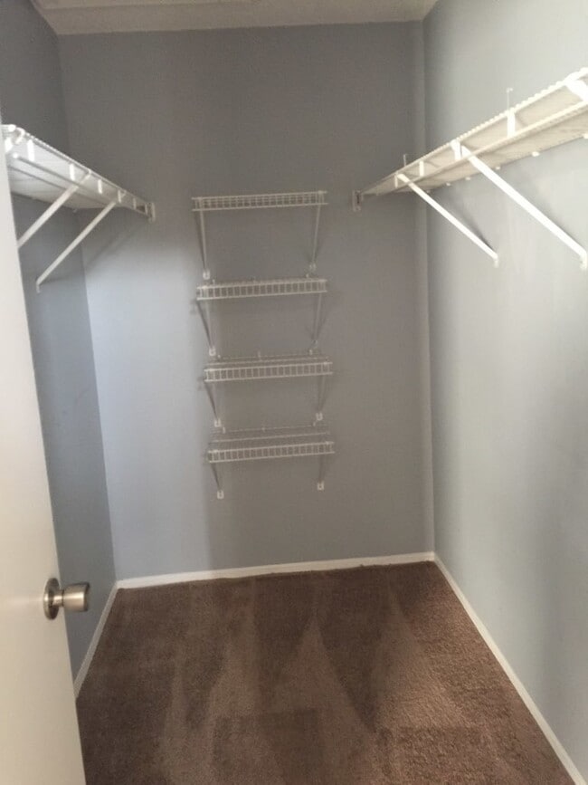Building Photo - Lake Wales Rental!