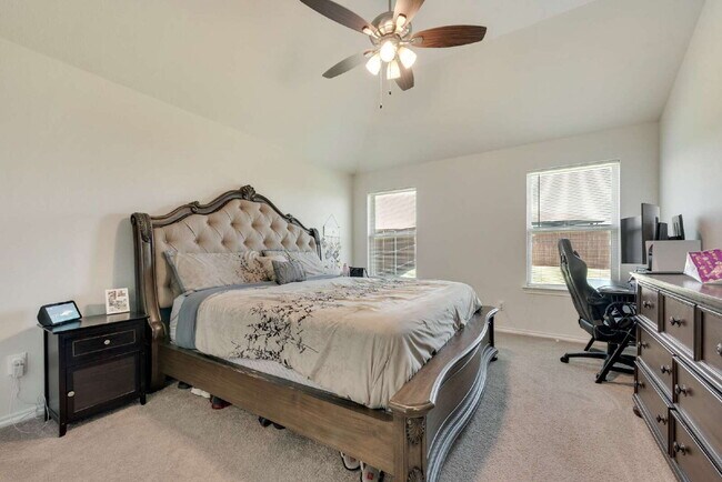 Building Photo - "Upgraded 3-Bed, 2-Bath Ranch Home Conveni...