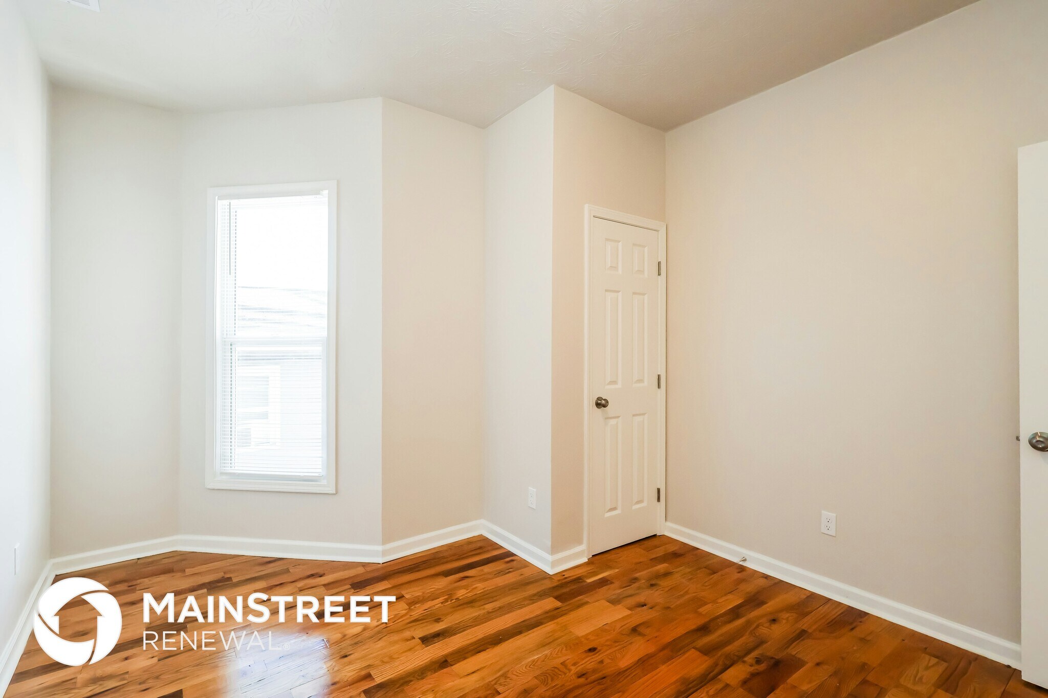 Building Photo - 3819 River Park Dr