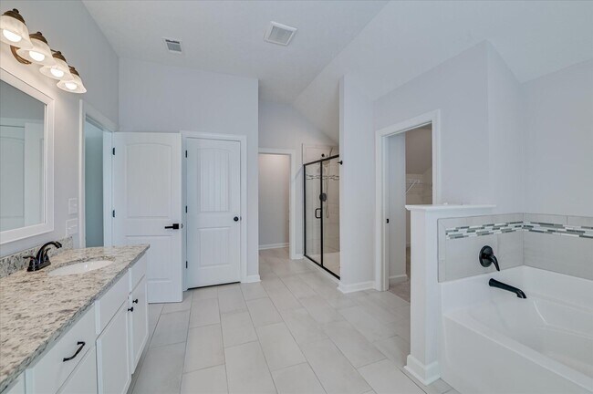 Building Photo - 720 Bancroft Dr