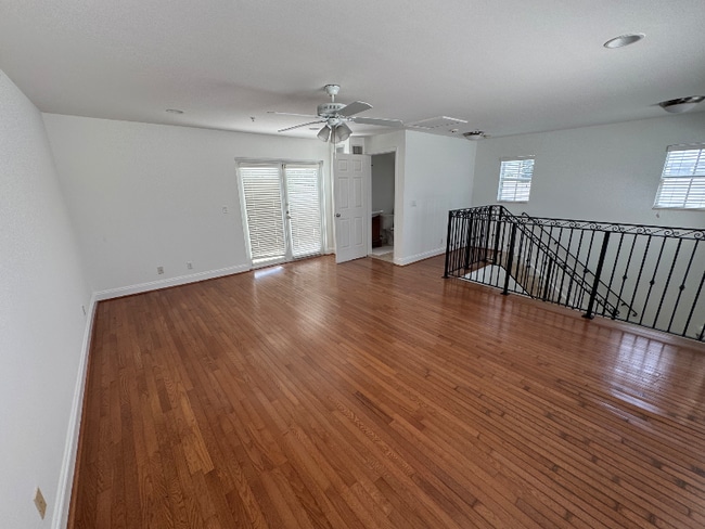 Building Photo - 2515 NE 18th St