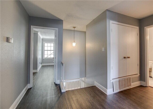 Building Photo - 1839 Coronado Hills Dr